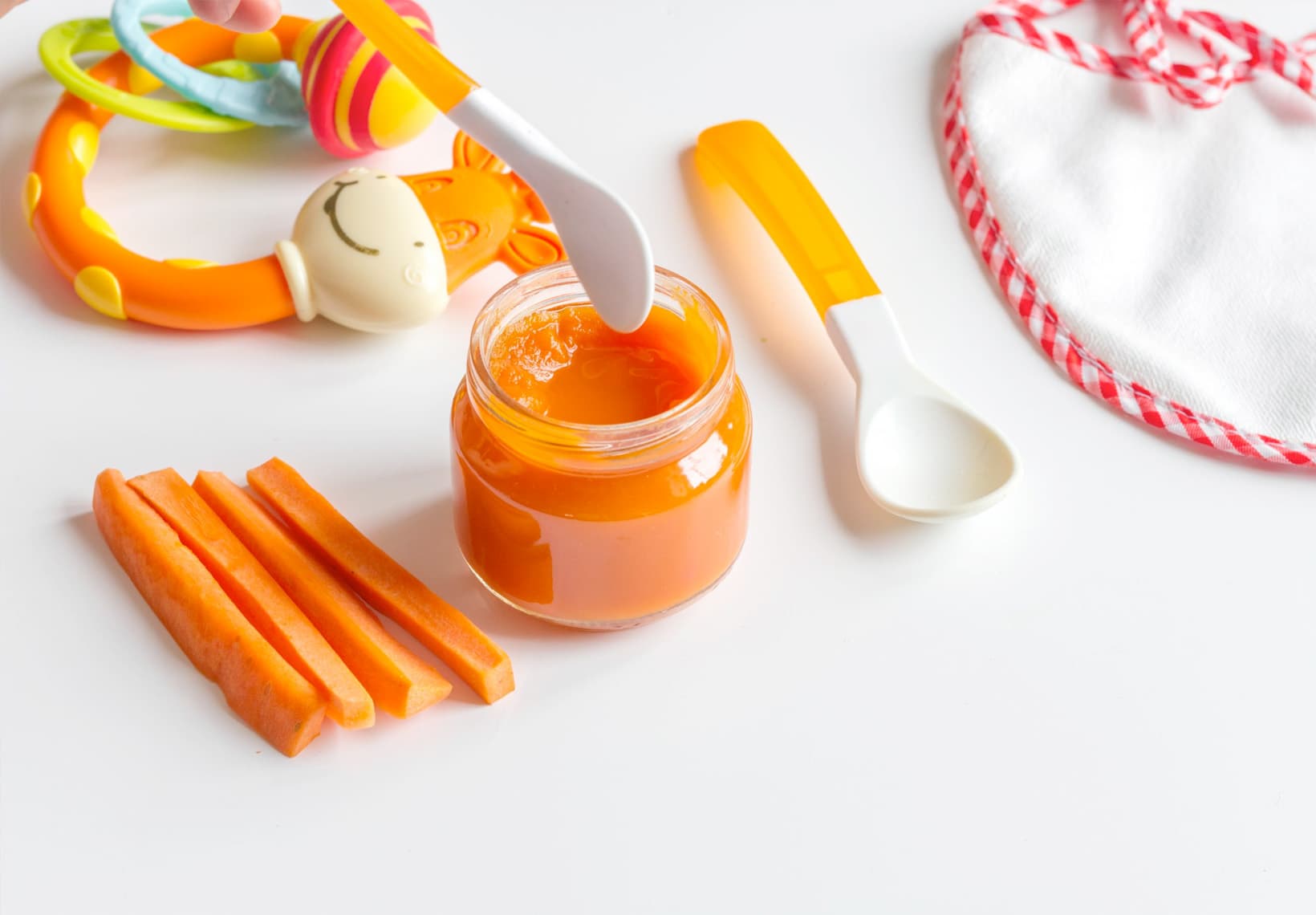 baby-carrot-food-in-a-jar